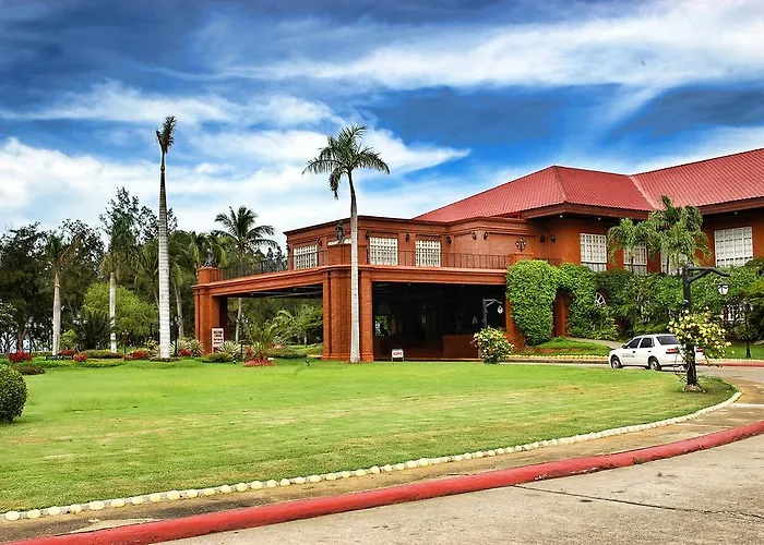 Fort Ilocandia Resort Hotel Laoag